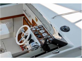 Magnum Marine 27 Sports Sedan