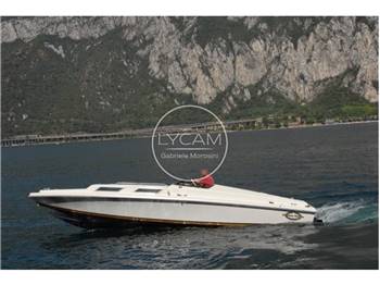 Magnum Marine 27 Sports Sedan