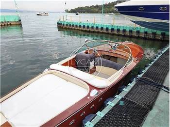 Riva Tritone Aperto