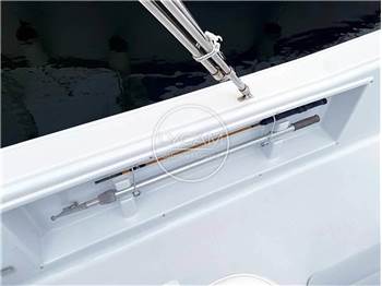 Chantier Naval Kelt White Shark 215