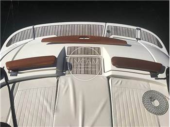 Jeanneau Runabout 755