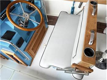Boston Whaler OUTRAGE 25