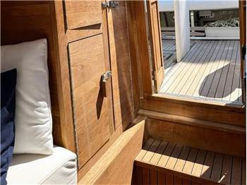 Cigarette R.T. 35 Awesome