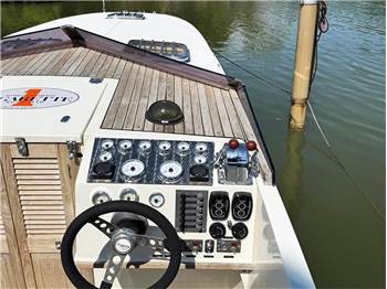 Cigarette R.T. 35 Awesome