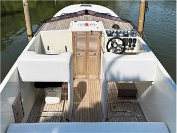 Cigarette R.T. 35 Awesome