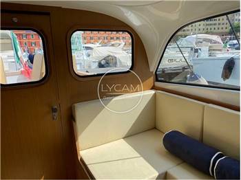 Bertram 31 Fly