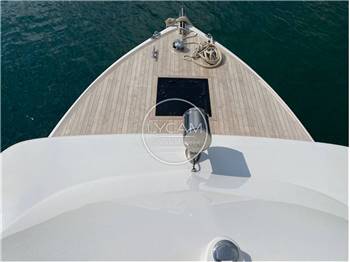 Bertram 31 Fly