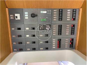 Bertram Yacht 31 Fly