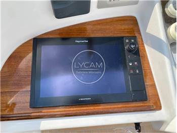 Bertram Yacht 31 Fly