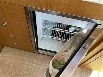 Bertram Yacht 31 Fly