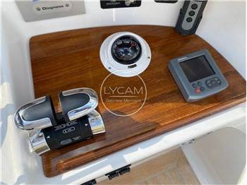 Bertram Yacht 31 Fly