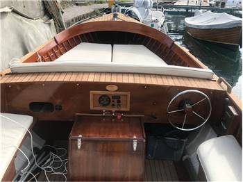 Mussini Utility 660