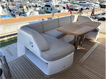 Princess Yachts F 70