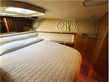 Hatteras 65 Enclosed