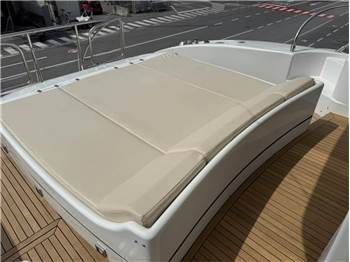Mangusta 72