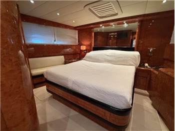 Overmarine Mangusta 72