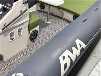 BWA Nautica BWA 9000