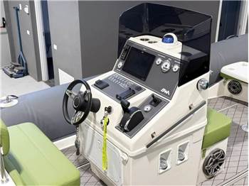 BWA Nautica BWA 9000