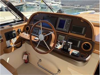 Mochi Craft 51 Dolphin