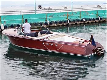 Riva Tritone Aperto