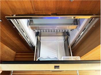 Bertram Yacht 31 Flybridge