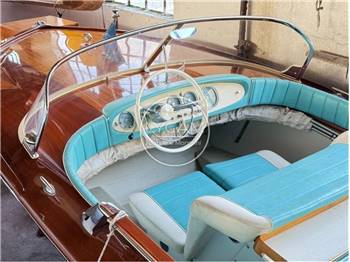 Riva Junior