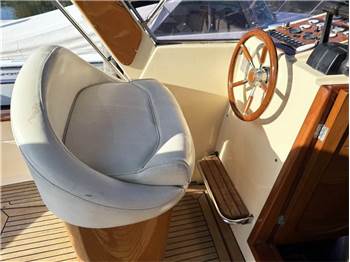 Nautica Esposito Futura Cabin 7,50