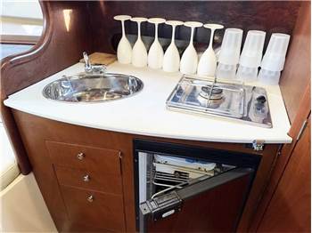 Nautica Esposito Futura Cabin 7,50