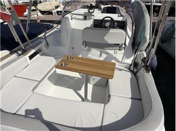 Marinello 26 Cabin