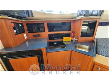 Bayliner 305