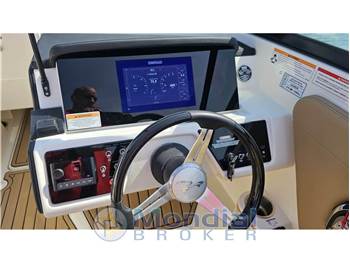 Sea Ray 230 SPX