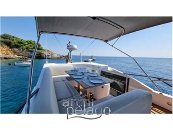 Bavaria Yachtbau GMBH Virtess 420 FLY