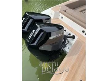 Technohull Alpha 40' T-Top