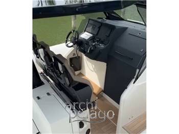 Technohull Alpha 40' T-Top