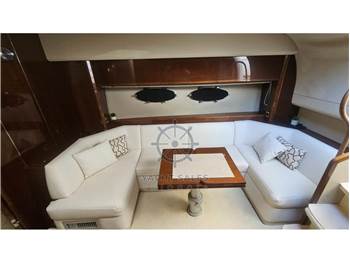 Princess Yachts V 45
