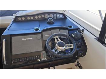 Princess Yachts V 45