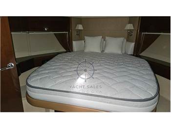 Princess Yachts V 45