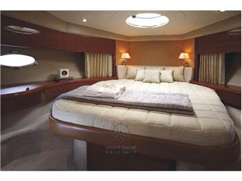 Princess Yachts V 45