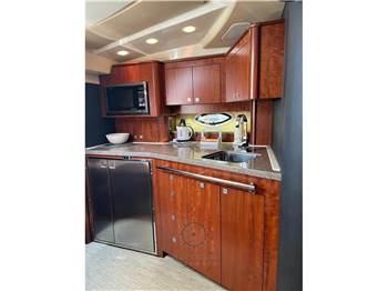 Monterey Boats 415 SY Sport Yacht