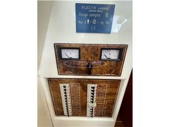 Plastik Space 310 Cruise