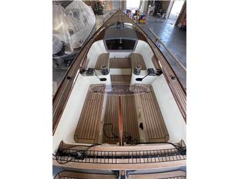 Latitude 46 TOFINOU 8