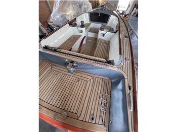 Latitude 46 TOFINOU 8