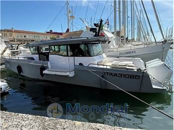 Axopar 45 Cross Cabin