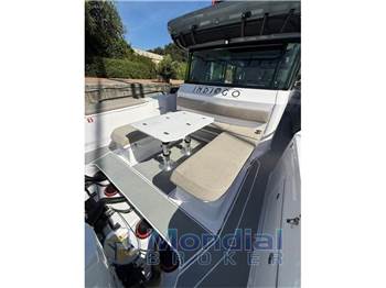 Axopar 45 Cross Cabin