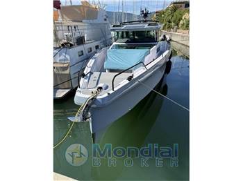 Axopar 45 Cross Cabin