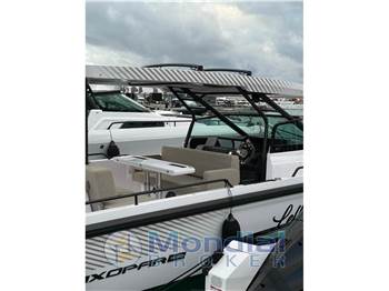 Axopar 37 ST Sun Top