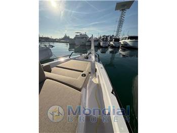 Axopar 37 ST Sun Top