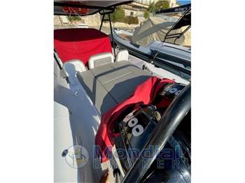 Axopar 28 t top