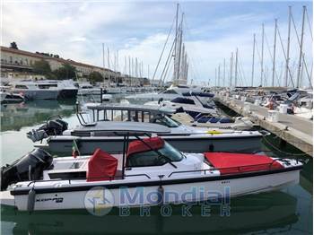Axopar 28 t top