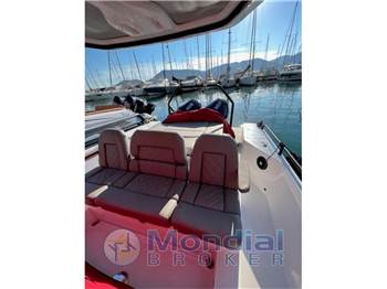 Axopar 28 t top